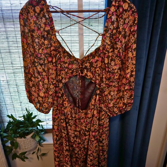 ASTR The Label Floral Lace-Up Maxi Dress β Black Multi, Size Medium - Picture 3 of 5